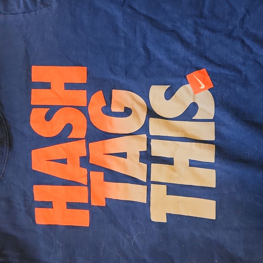 Nike tee - Picture 2 of 2
